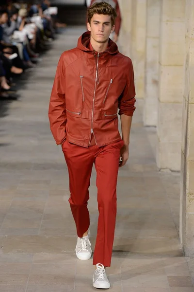 Look 26